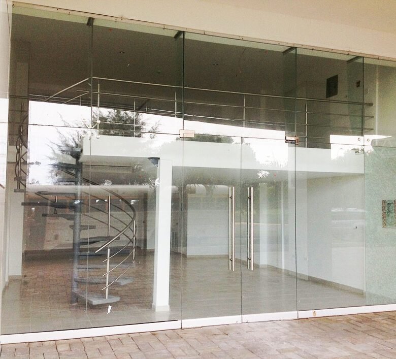 Local Comercial – Planta Baja, Frente a Avenida Balboa: Local de 511.79 m²