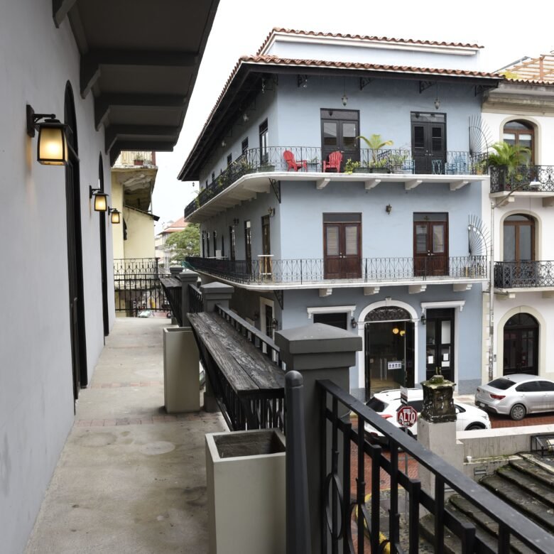 Hermoso Local Comercial / Oficina en San Felipe – Casco Viejo: 210 m², Terminado Finamente
