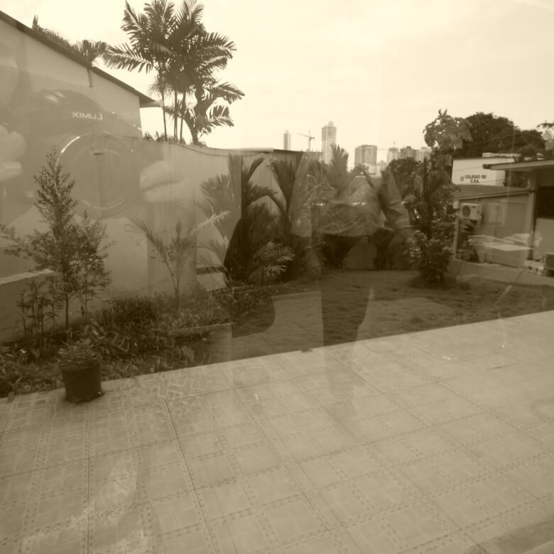 Casa Comercial: Los Angeles, Betania – Para Oficina, Escuela, Asistencial, Filantrópico