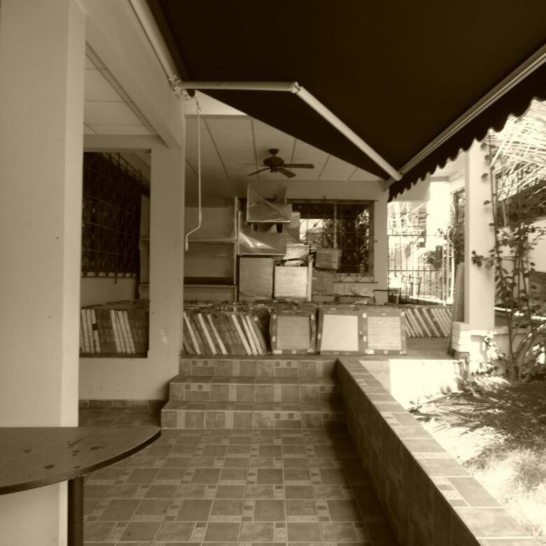 Casa Comercial: Los Angeles, Betania – Para Oficina, Escuela, Asistencial, Filantrópico