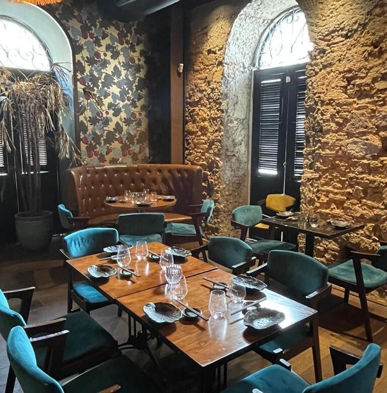 Hermoso Local Comercial / Oficina en San Felipe – Casco Viejo: 210 m², Terminado Finamente