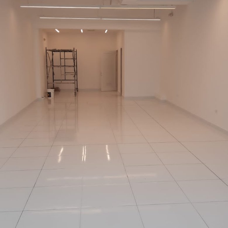 San Francisco – Planta Baja: Via Porras, Local Comercial, Volumen de Clientes