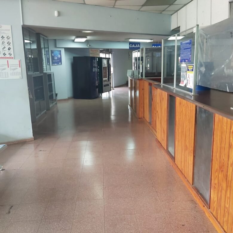 Fernández de Córdova – Local Comercial con Terreno de 5000 m² Aproximado
