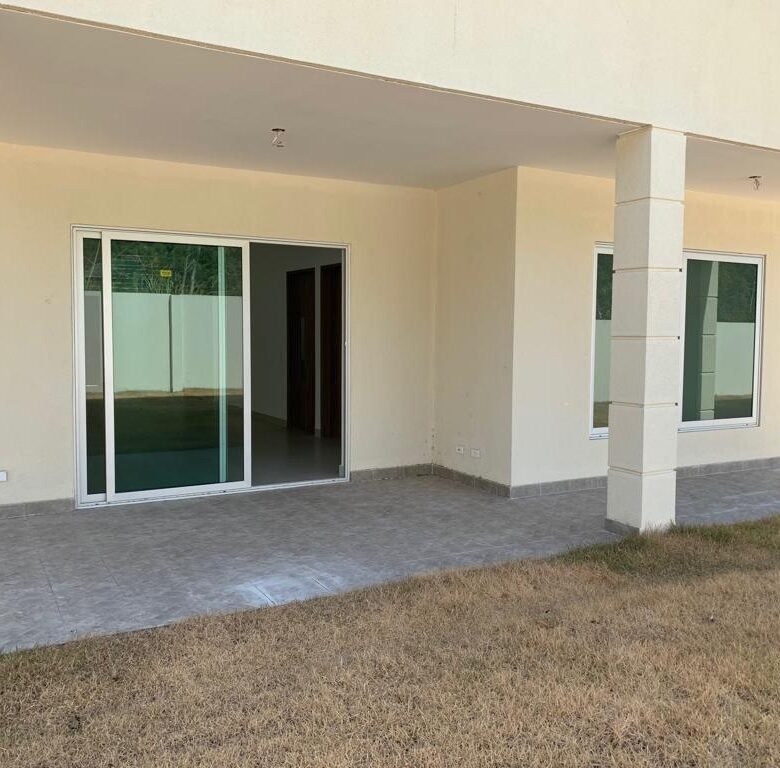 Altos de Panama: Alta Parque – Seguridad 24hrs, Casa de 4 Recamaras, 4.5 Baños