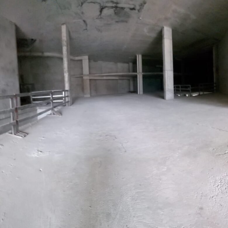 Via Brasil: Local Comercial en Planta Baja – Para Estrenar, en Gris o Terminado