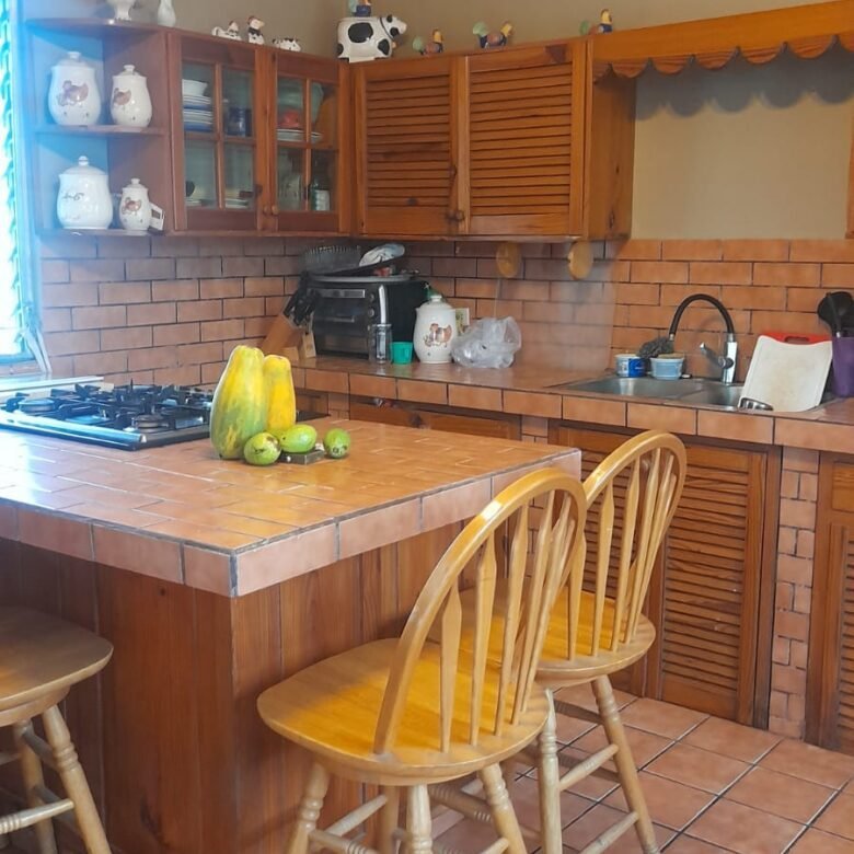 Playa Corona: Casa con Piscina, Inversión Apta Para Cabañas y Alquiler en Airbnb