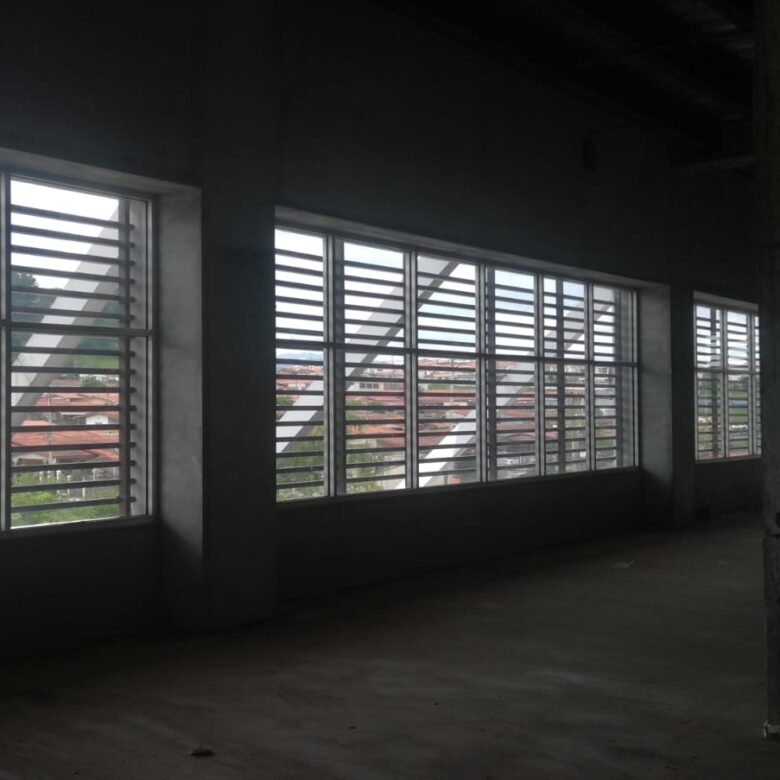 Obtenga Resultados – Brisas del Golf – Signature Plaza: Local Comercial Piso 2