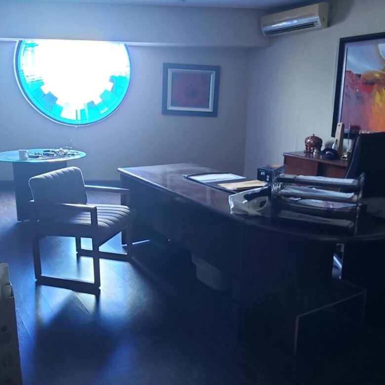 Fernández de Córdova – Local Comercial con Terreno de 5000 m² Aproximado