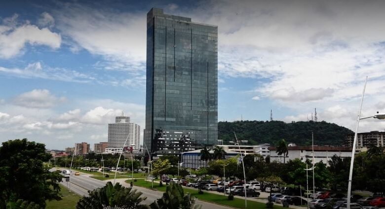 Avenida Balboa: Oficina, 500 m², con Multiples Estacionamientos