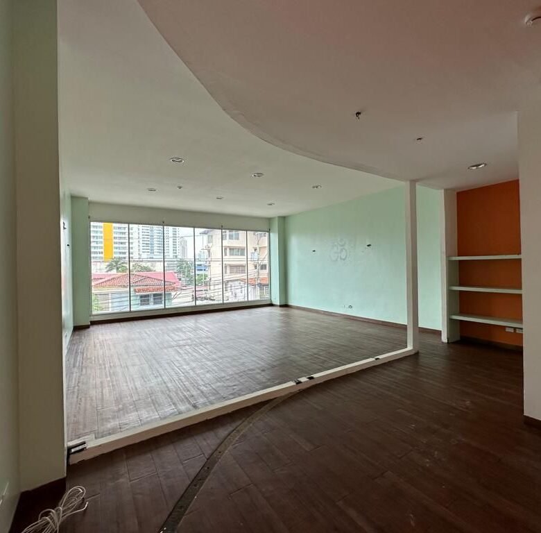 Local Comercial en San Francisco: Piso 1, Excelente Exposición, Plaza Comercial