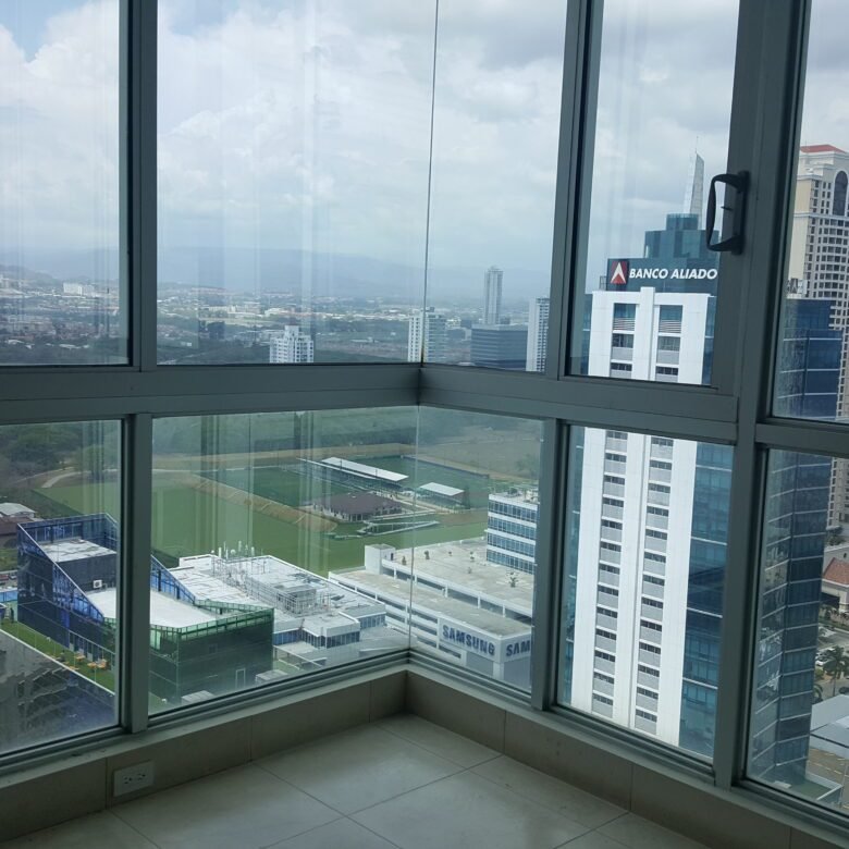 Ocean One – Costa del Este: 287 m², 3 Habitaciones, 3.5 Baños, Vista Frontal Mar
