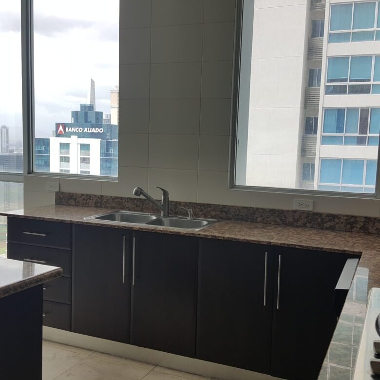 Ocean One – Costa del Este: 287 m², 3 Habitaciones, 3.5 Baños, Vista Frontal Mar