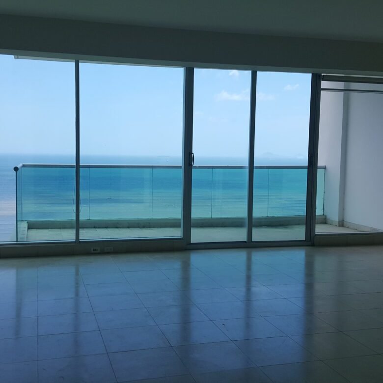 Ocean One – Costa del Este: 287 m², 3 Habitaciones, 3.5 Baños, Vista Frontal Mar