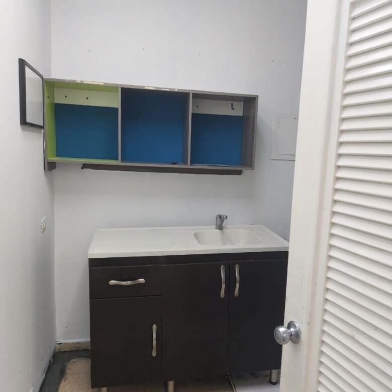 Paitilla: Local Comercial de Piso 1, 225 m², en Plaza Comercial con Parkings