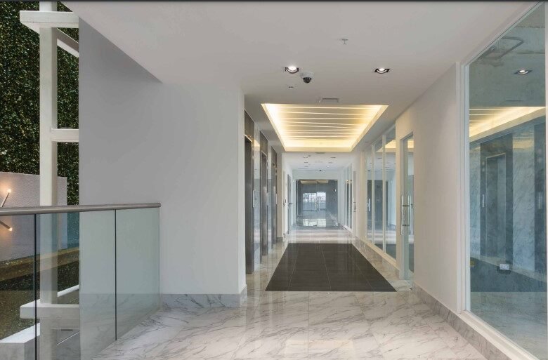 San Francisco y Calle 50, Local Comercial Planta Baja: en Gris, Permite Gas