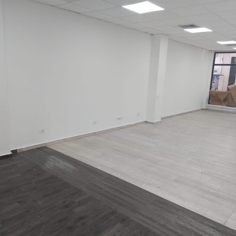 Paitilla: Local Comercial de Piso 1, 225 m², en Plaza Comercial con Parkings