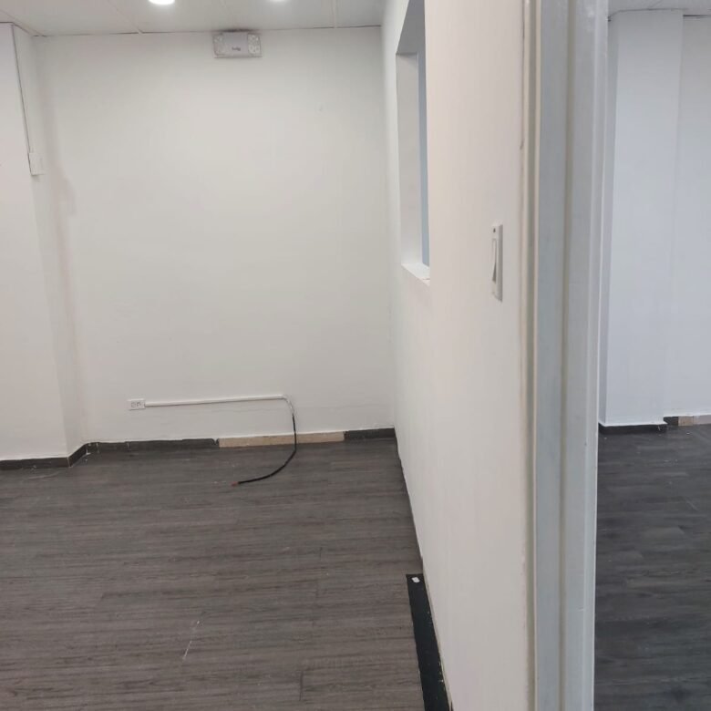 Paitilla: Local Comercial de Piso 1, 225 m², en Plaza Comercial con Parkings