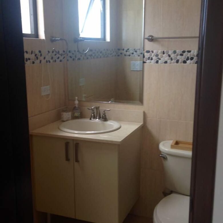 Costa del Este Al Frente Parque: 205 m², 3 Habitaciones con Baño, 2 Depositos