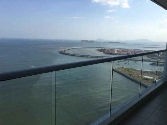 Ave Balboa – Rivage: Apto de 341 m², Piso Alto, 3 Recs con Terraza, 3 Parking
