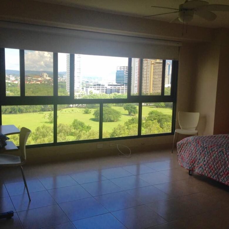 Costa del Este Al Frente Parque: 205 m², 3 Habitaciones con Baño, 2 Depositos