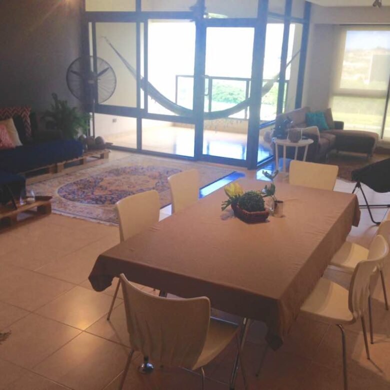 Costa del Este Al Frente Parque: 205 m², 3 Habitaciones con Baño, 2 Depositos