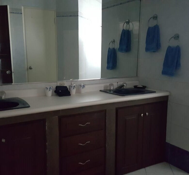Marbella: Experimente Tener Vista Al Mar, 248 m², 3 Recs + Sala Familiar, 248 m²