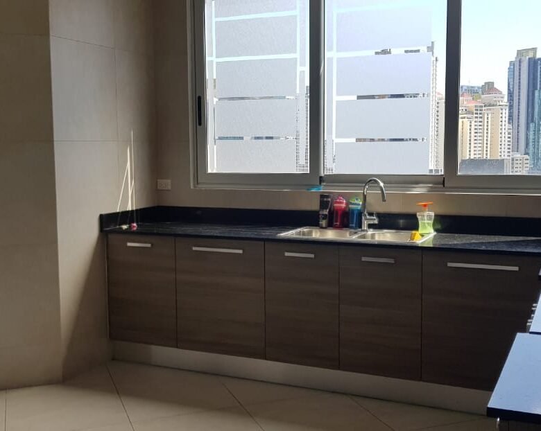 El Cangrejo: Luxor 300, Piso Alto, Semi – Amoblado, 169 m², 3 Recámaras + Cuarto y baño de empleada, Lb