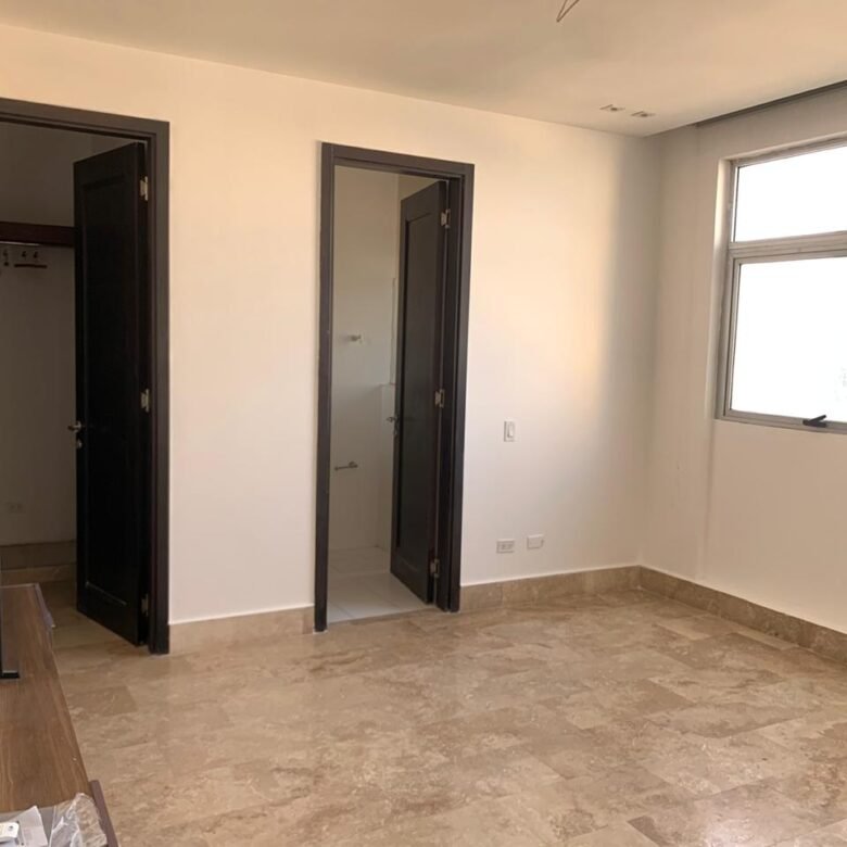 Punta Pacifica Q – Tower: Amoblado, 308 m², 4 Recámaras, Sala Familiar, 3 Parking