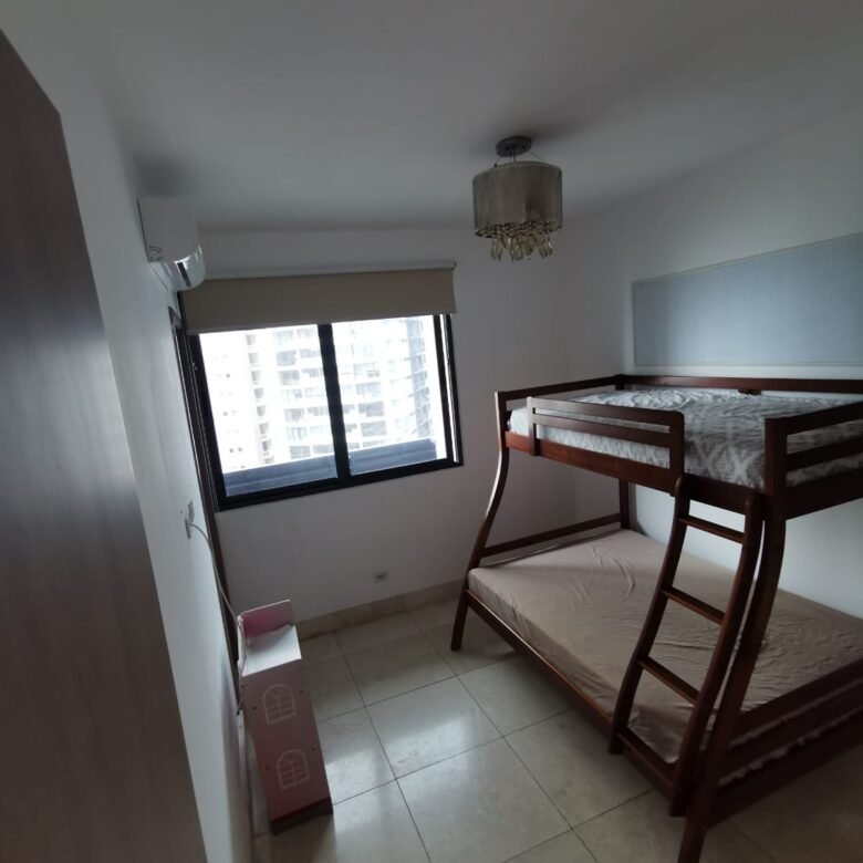 Paitilla: Amoblado, Amplio y Cómodo Apto de 177 m², 3 Recámaras