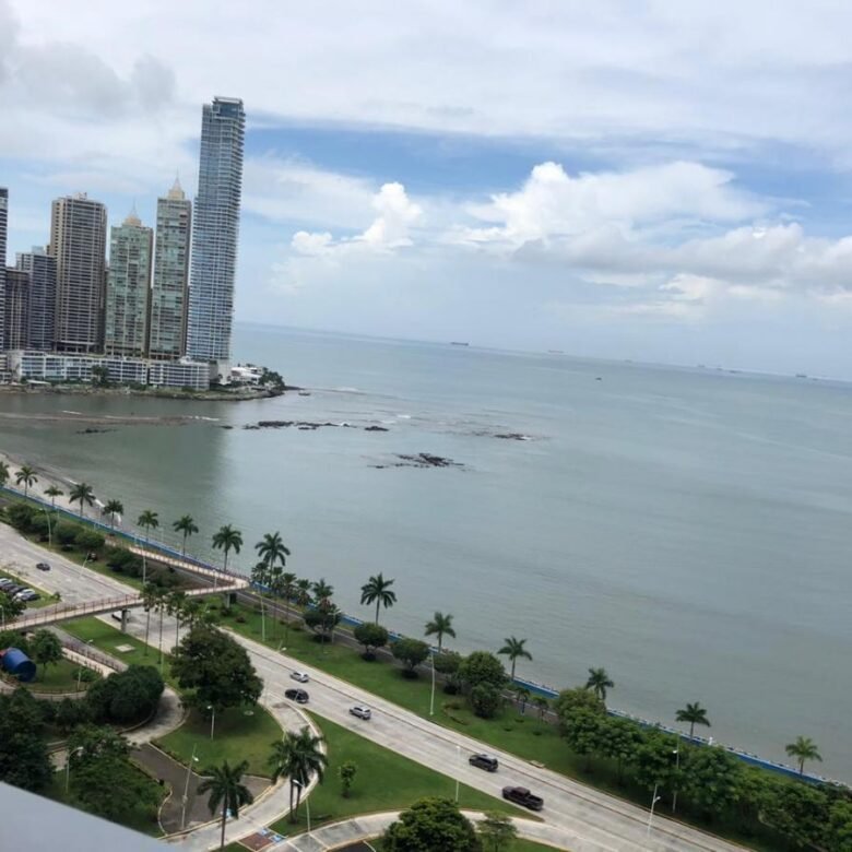 Experimente Exclusividad Frente Al Mar Ave Balboa – Yoo, 3 Recámaras, Amoblado