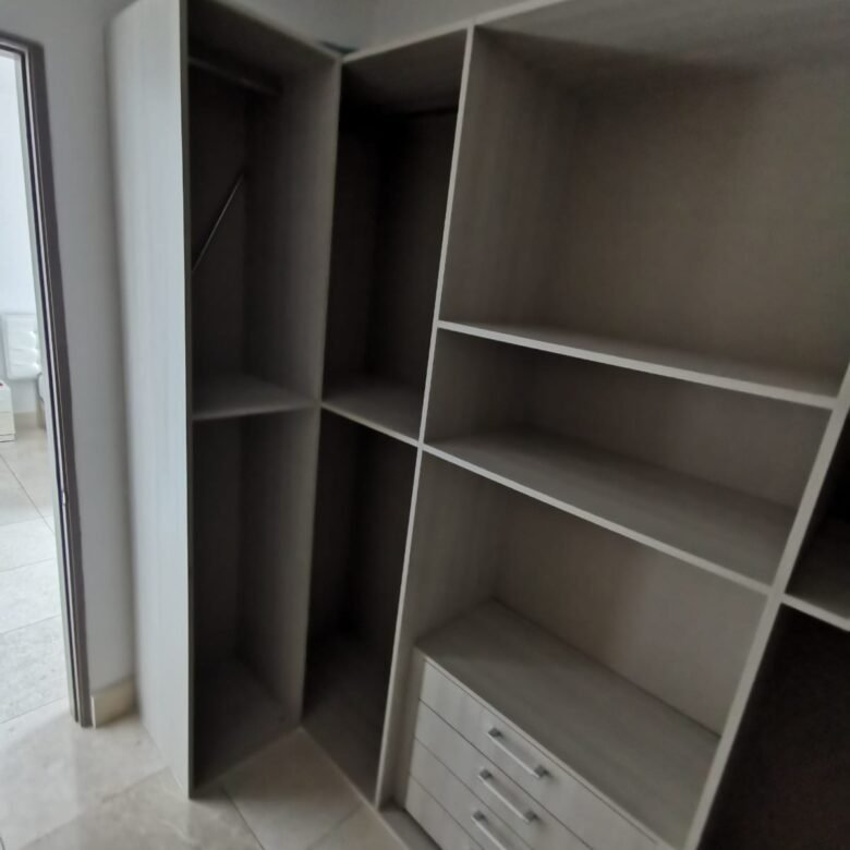 Paitilla: Amoblado, Amplio y Cómodo Apto de 177 m², 3 Recámaras