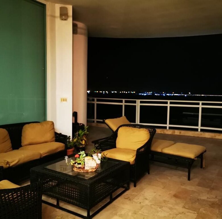 Frente Al Mar, con Todo: Amoblado Completo, Piso Completo 785 m², Punta Pacífica