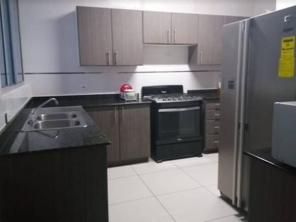 Obarrio, Area Bancaria – The Palm: Cómodo, Semi – Amoblado, Apto de 166 m², 3 Recs