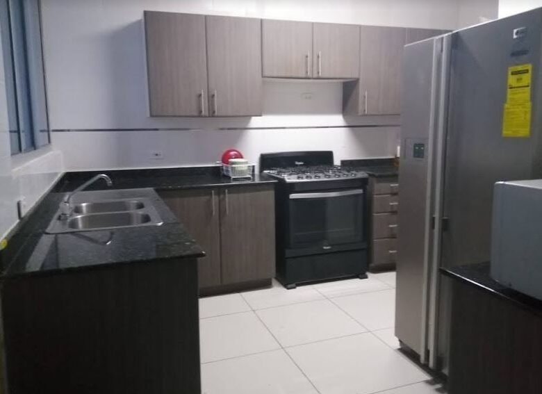Obarrio, Area Bancaria – The Palm: Cómodo, Semi – Amoblado, Apto de 166 m², 3 Recs