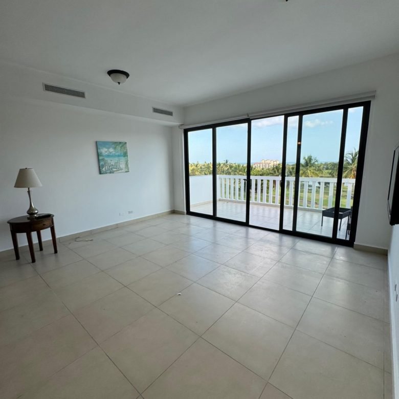 Playa Vista Mar: Apto en Islamar, 2 Habitaciones, 2.5 Baños, Vista Al Mar
