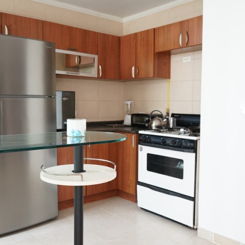 El Cangrejo: Linea Blanca, Apto de 3 Habitaciones + Cuarto de Servicio