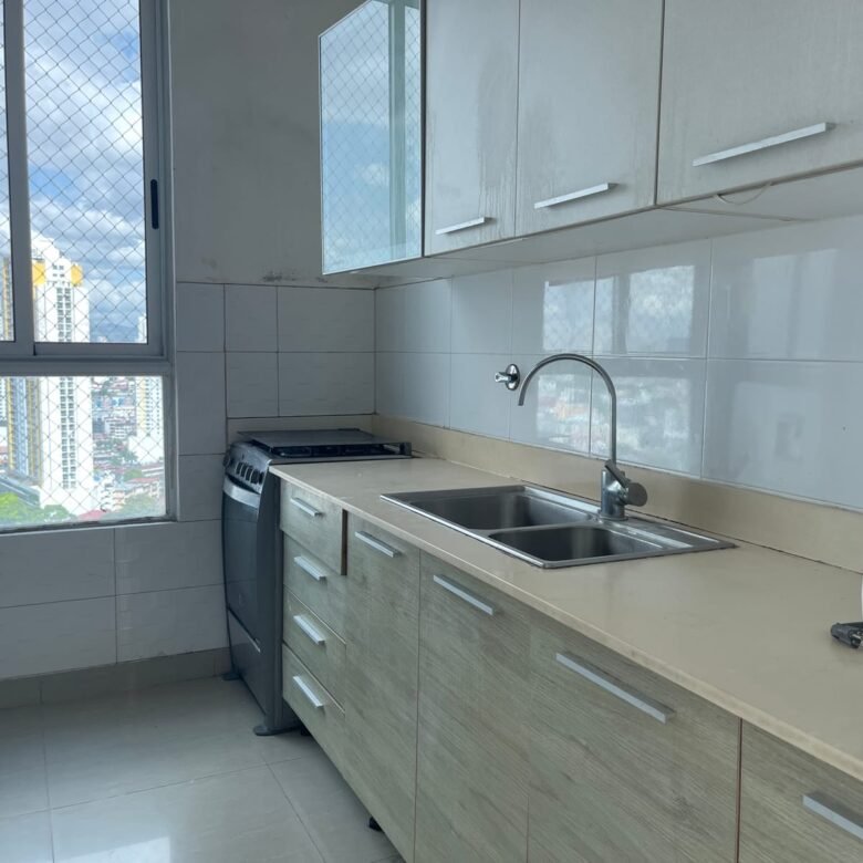 El Carmen: Rainbow, Nuevo Apto de 85 m², 2 Recs + Den, 2 Parking