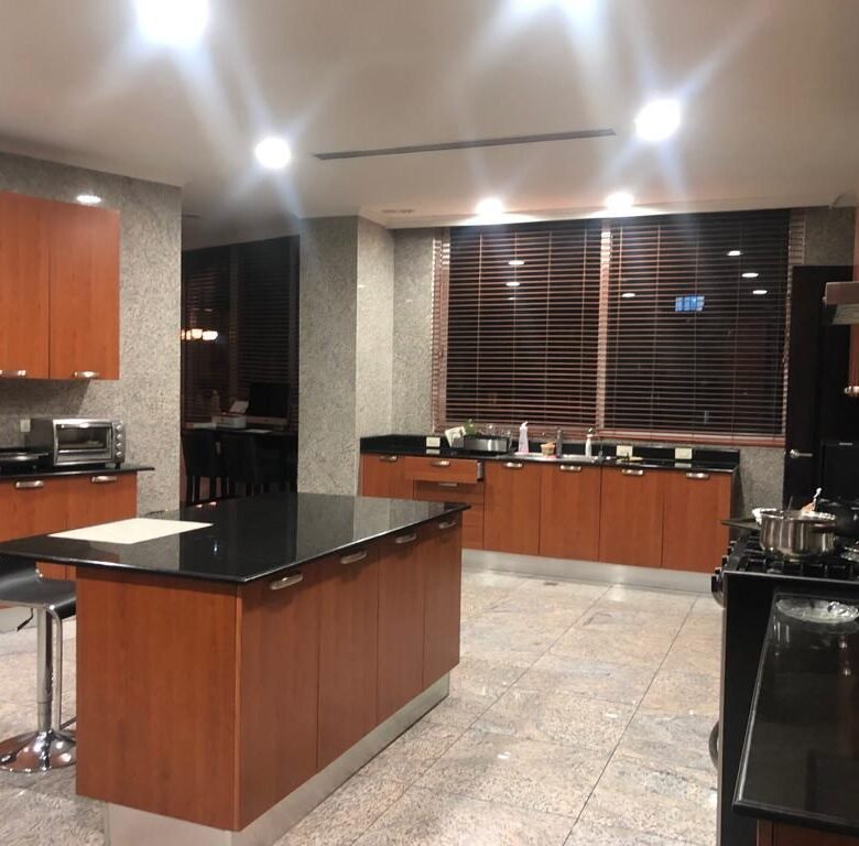 Frente Al Mar, con Todo: Amoblado Completo, Piso Completo 785 m², Punta Pacífica