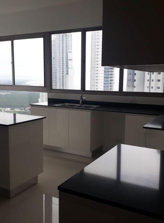 Costa del Este – Frente Al Mar: Hermoso Apartamento en Paramount