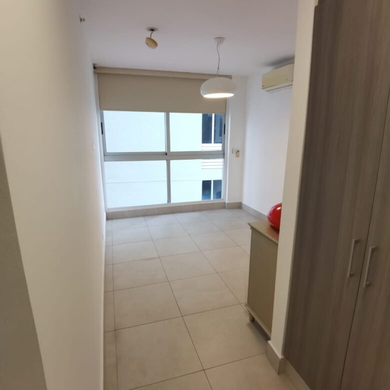 El Cangrejo, Luxor 300: Nueva, Línea Blanca y Ac, Apto 3 Recámaras, 3.5 Baños
