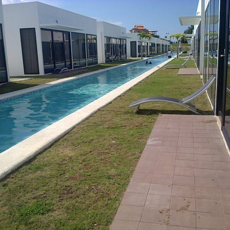 Villa de Playa en Bijao, Playa Santa Clara: Apto Pequeño o Villa Hotelera