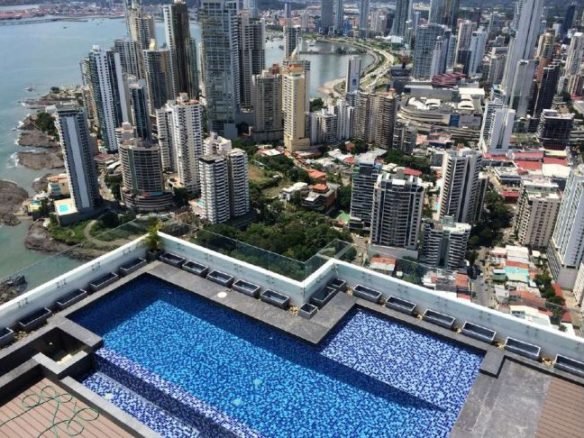 Punta Pacifica: Pent House con terraza y piscina privada a 225mts de altura