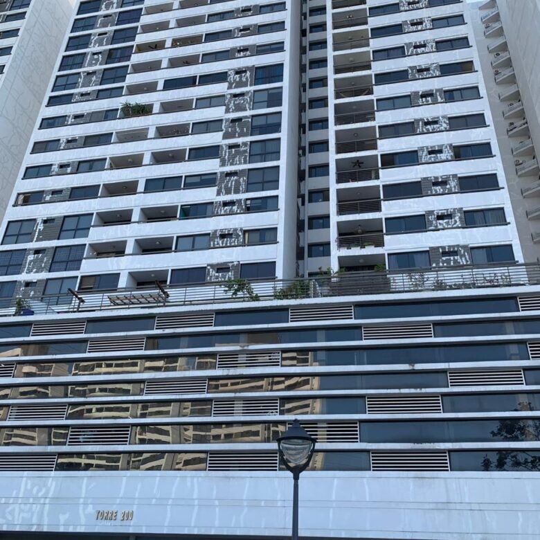 Condado del Rey – Altos del Country: Apto de 3 Habitaciones + Cuarto de Servicio