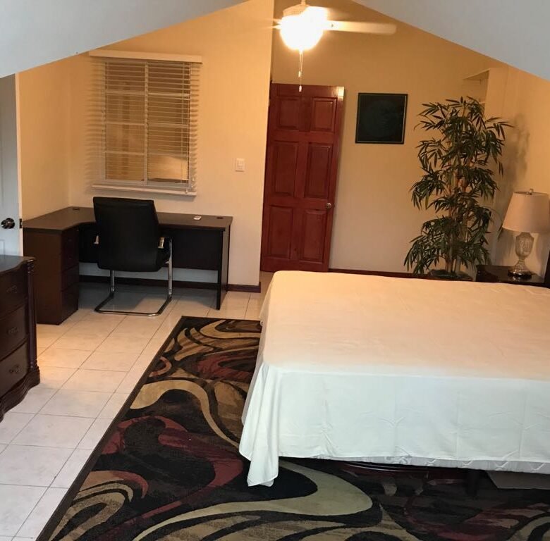 Albrook: Cómodo, en Pacífica Naturaleza, Apartamento Amoblado, 3 Recámaras, 2 Niveles