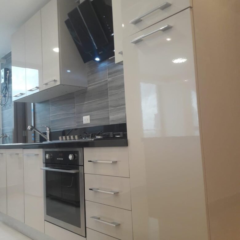 Obarrio: Apto de Doble Altura (4 Metros), Terraza de 22 m², 2 Recs + 2 Baños