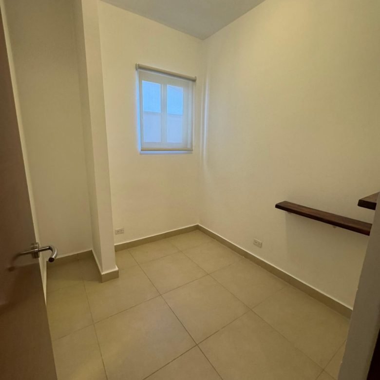 Playa Vista Mar: Apto en Islamar, 2 Habitaciones, 2.5 Baños, Vista Al Mar