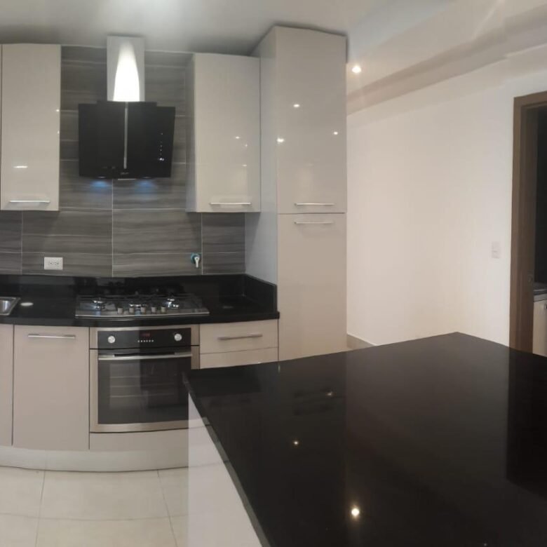 Obarrio: Apto de Doble Altura (4 Metros), Terraza de 22 m², 2 Recs + 2 Baños