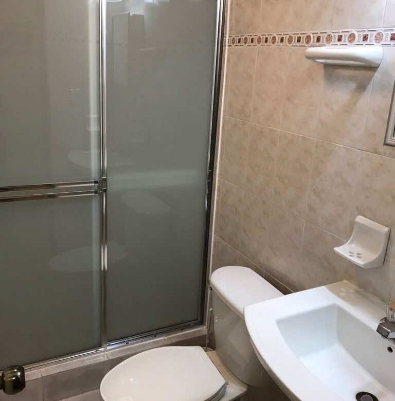Albrook: Cómodo, en Pacífica Naturaleza, Apartamento Amoblado, 3 Recámaras, 2 Niveles