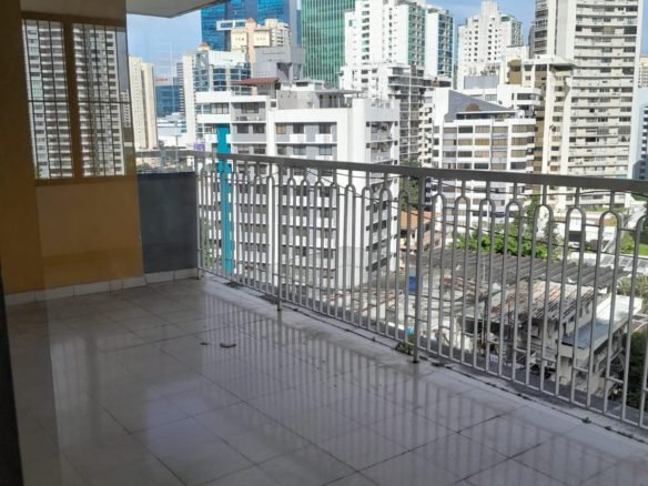 Apartamento de 258 m², Paitilla: Se Entrega Remodelado, de 3 Recámaras