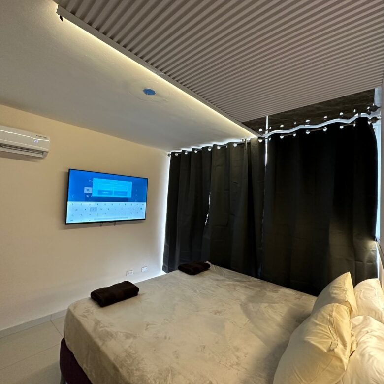 Apartamento Amoblado en Bella Vista: Torre de Reciente Construcción, 3 Recámaras